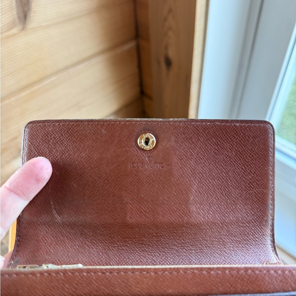 Louis Vuitton 5.5” Monogram Wallet w/Box - Picture 7 of 11